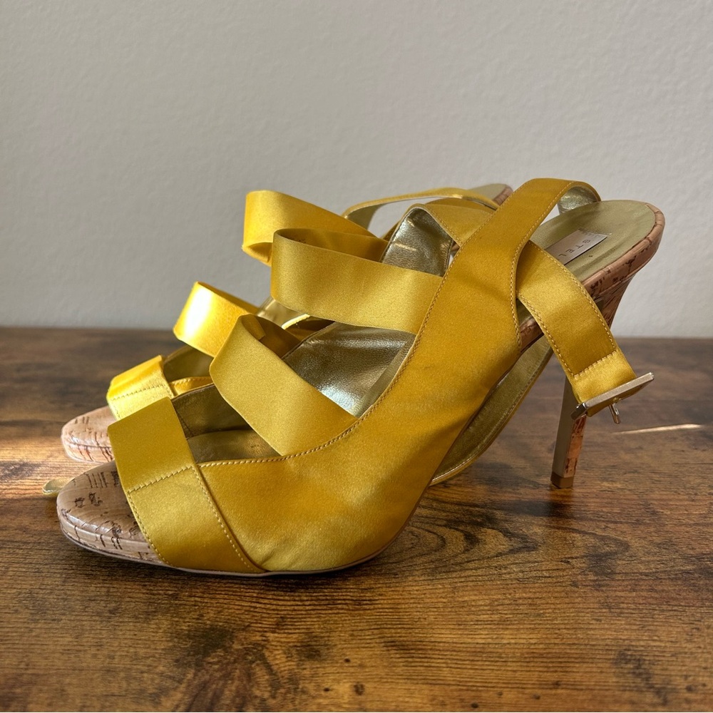 Stella McCartney Elegant Yellow Satin Strap Women's Heels EU 40 - Picture 2 of 5